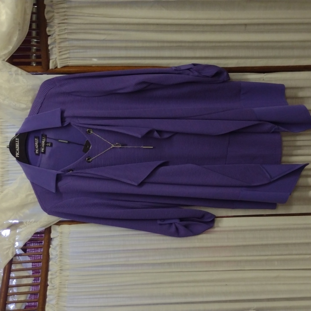 Picadilly lg 2pc amethyst jacket set.